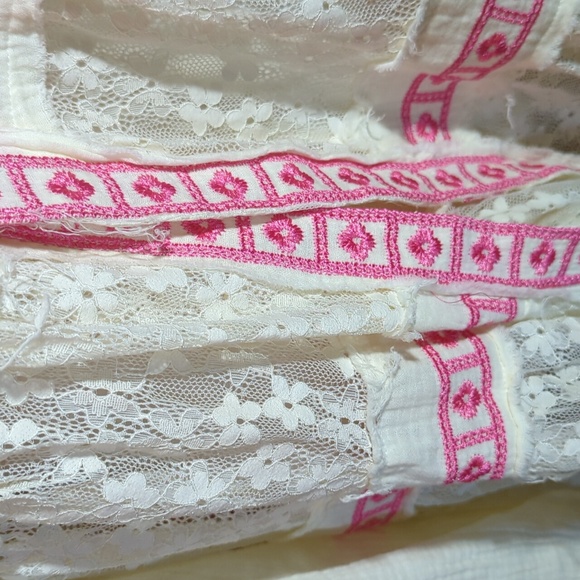 POL Romantic Cream/Pink Lace Bohemian Coquette Girl Cardigan Ruffle Hem Sz M - Picture 9 of 11